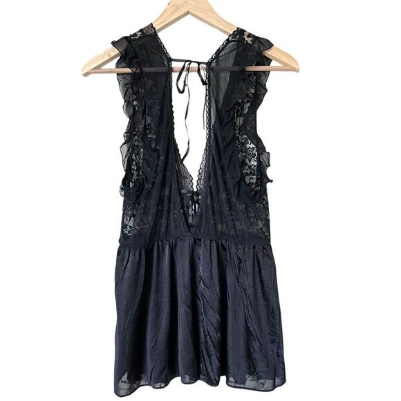 Vintage Lace Lingerie Top - Picture 2 of 7